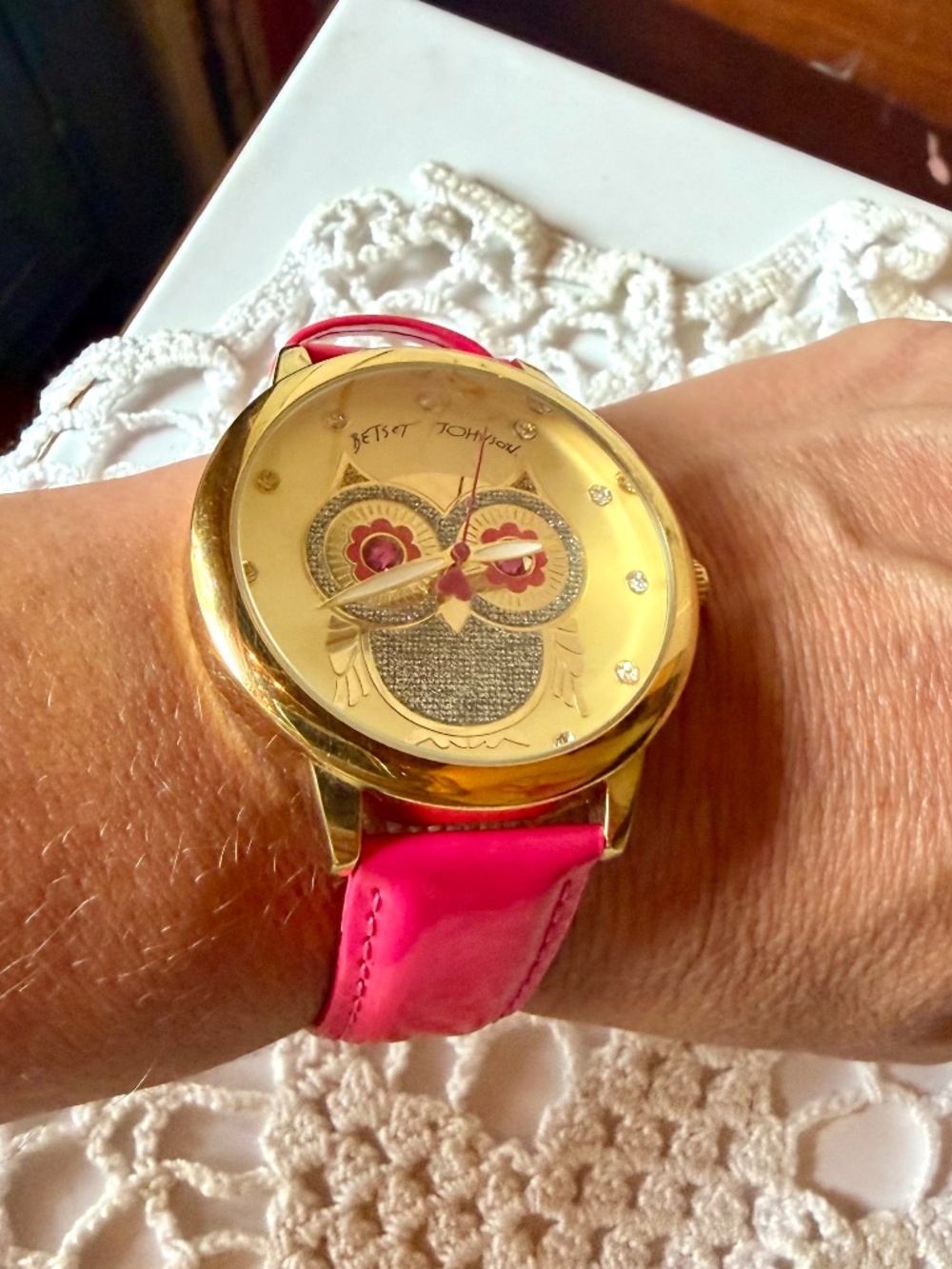 Betsey Johnson Gold Owl Pavé Rhinestone Watch Hot Pink Leather Strap RUNNING